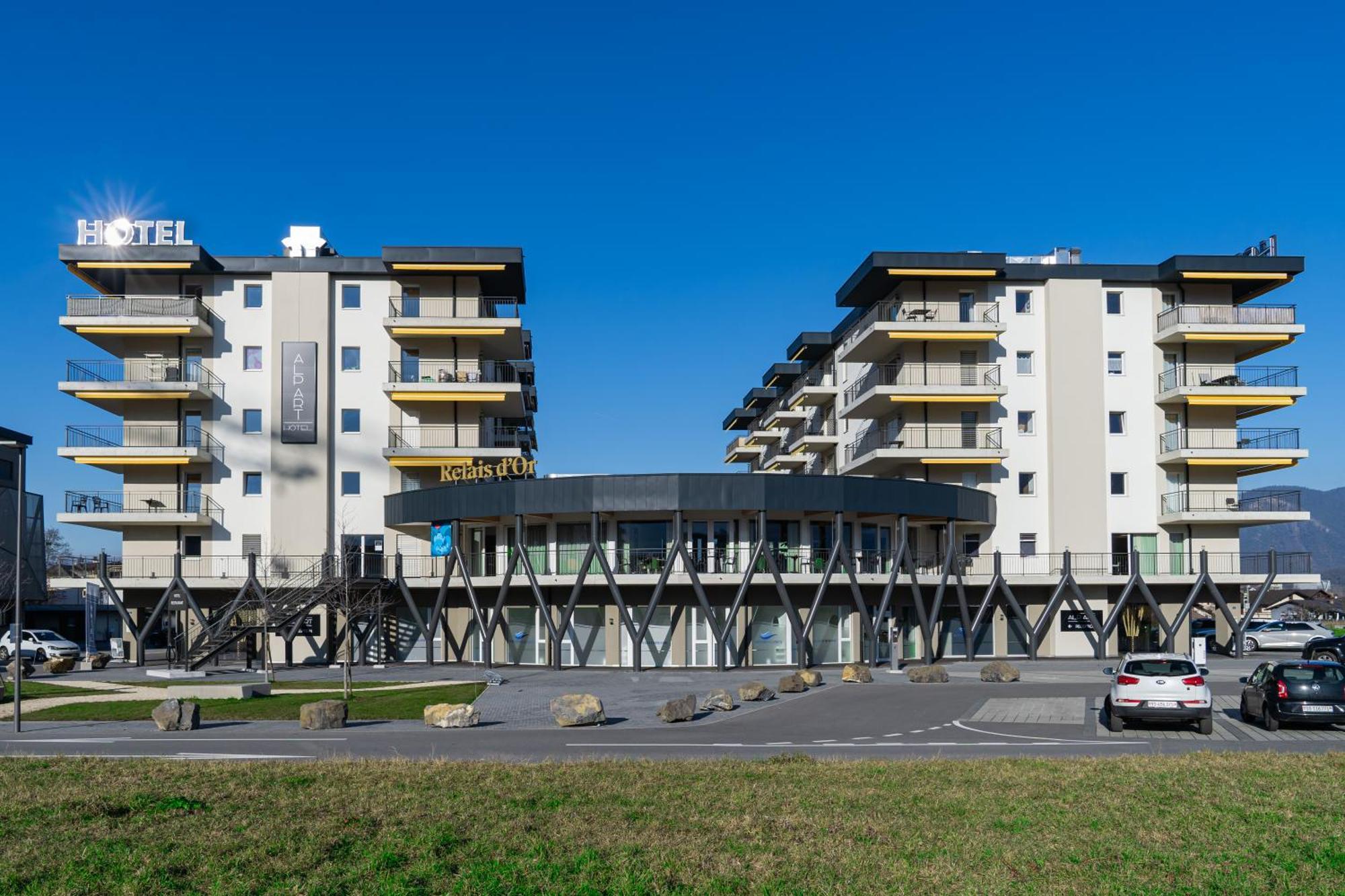 Alp Art Hotel Monthey Collombey-Muraz Εξωτερικό φωτογραφία